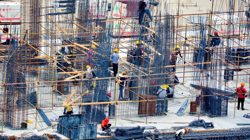 农村自建房施工报价合同：注意事项与风险防范