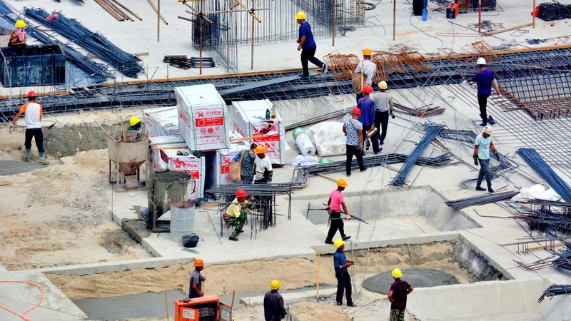 建筑施工总承包合同范本：上海地区合规要点解析
